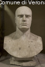 Busto di Benito Mussolini