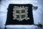 Cuscino in velluto con le chiavi della città